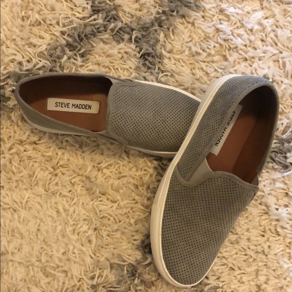 Steve Madden slip ons